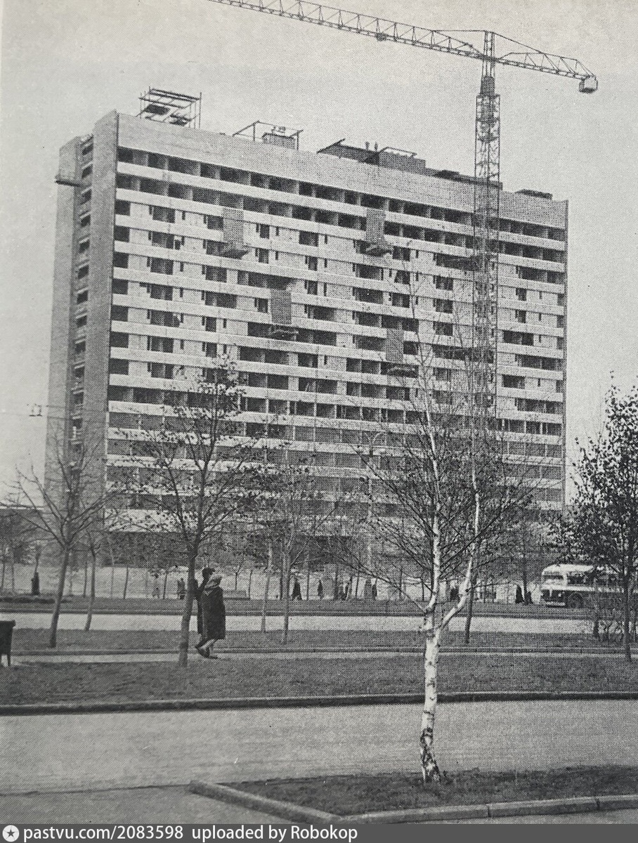 Строительство гостиницы "Спутник", 1965. С сайта www.pastvu.com.
