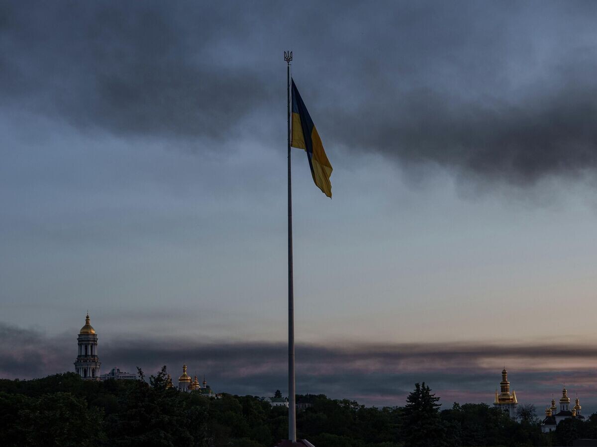    Дым в Киеве | © AP Photo / Evgeniy Maloletka