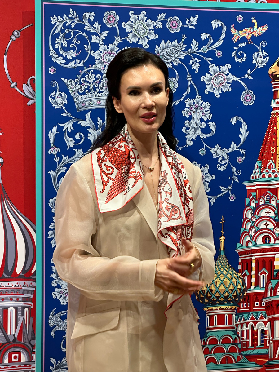 Нина Ручкина, другие члены команды и партнёры выставки, а также журналисты — участниики пресс-показа