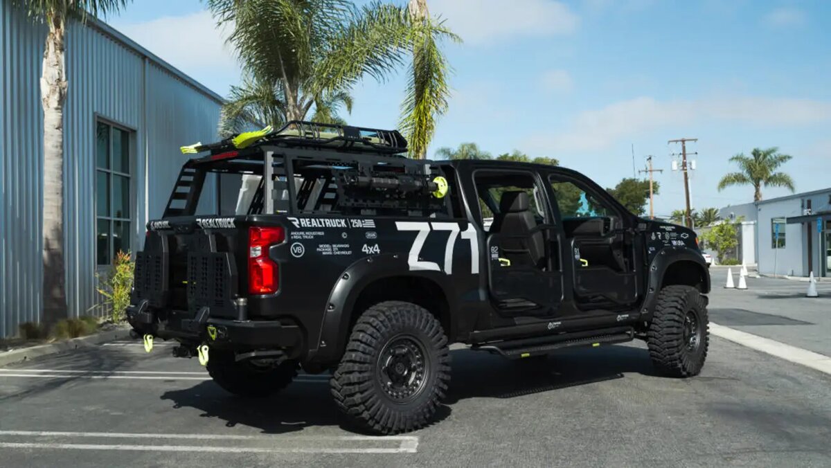    © Barrett-Jackson