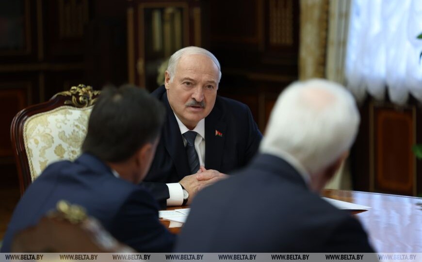 Лукашенко рассказал о встрече с представителями Зеленского