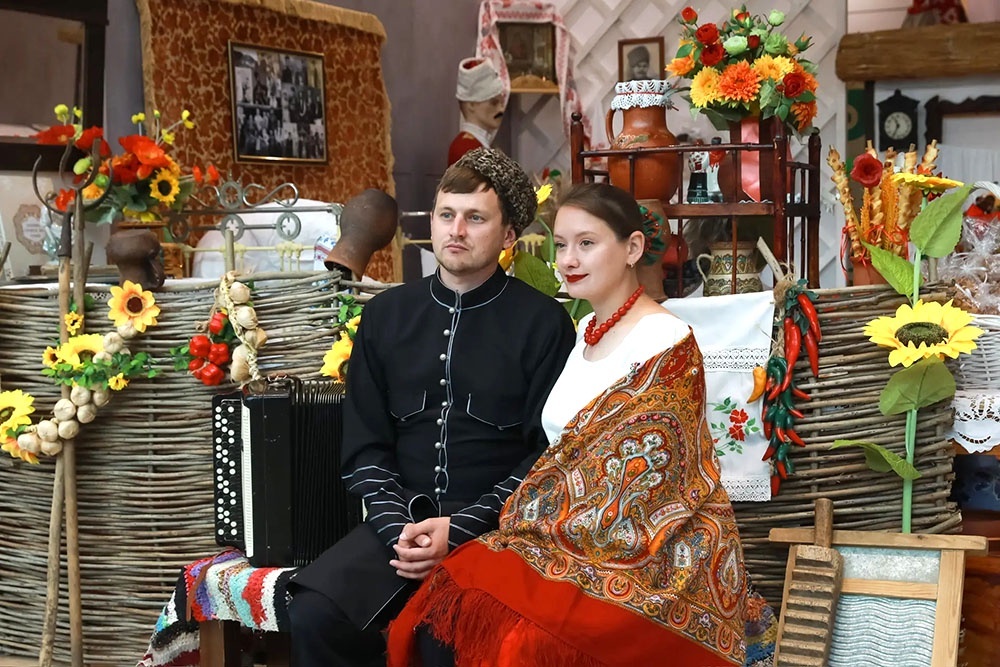    На ПМЮФ26 работает площадка органов ЗАГС "Дом СОЮЗОВ", приуроченная к Году единства народов России. / Фото: Минюст России