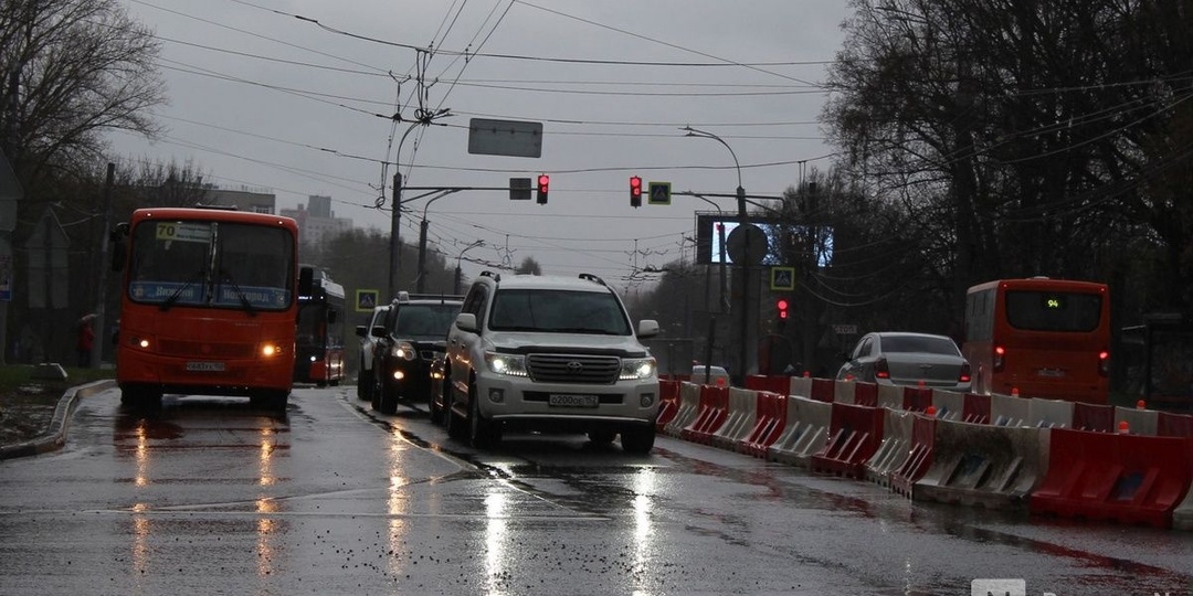 Дорогу на улице Ванеева хотят расширить в Нижнем Новгороде