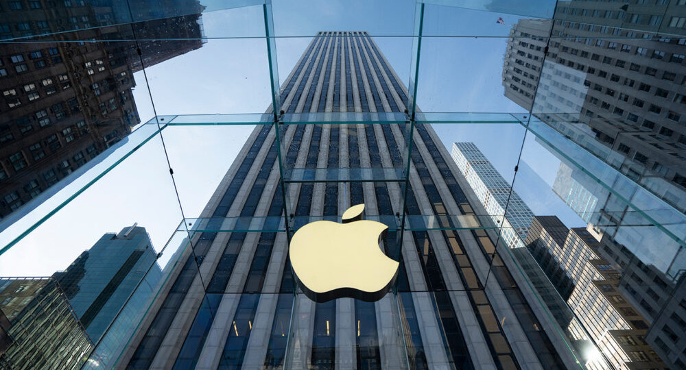 Apple повысила стоимость своей продукции, акции компании упали в цене