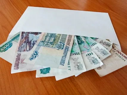 Приставы проверяют траты родственников должников в 2026 году: законно ли это и чем грозит?