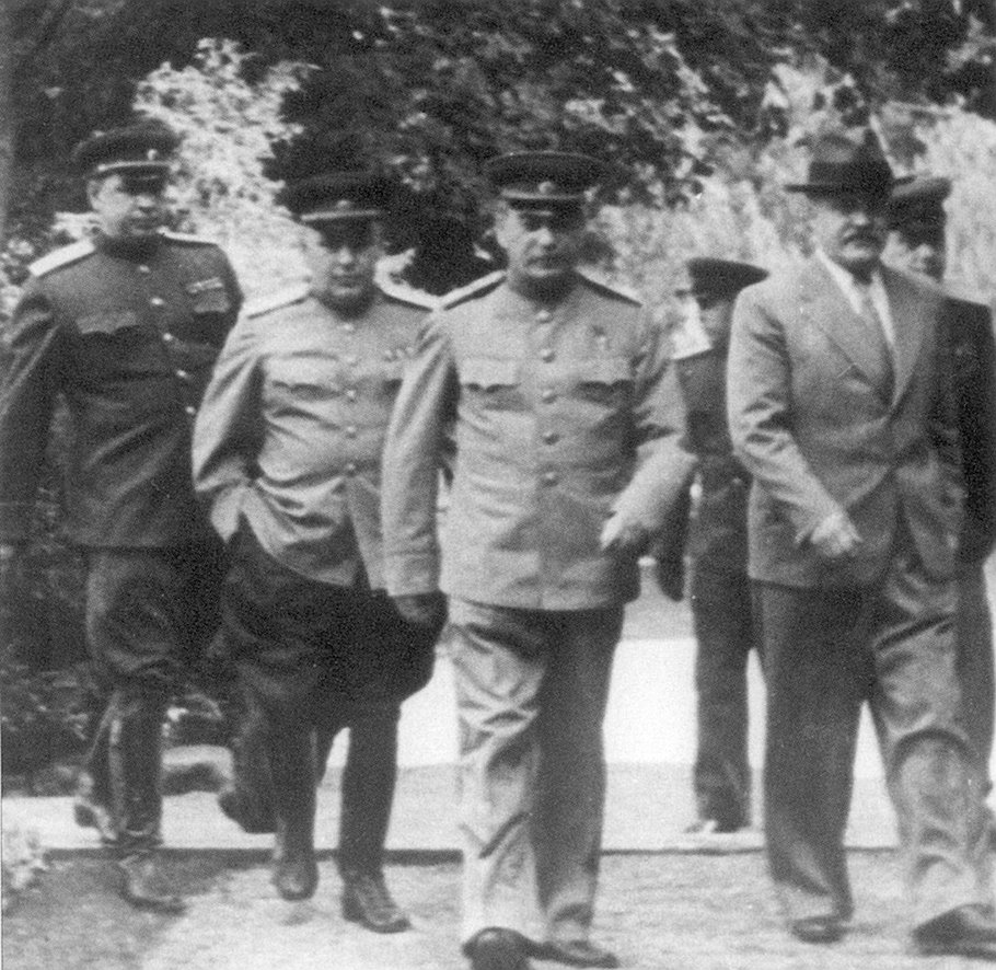 Сталин и Николай Власик