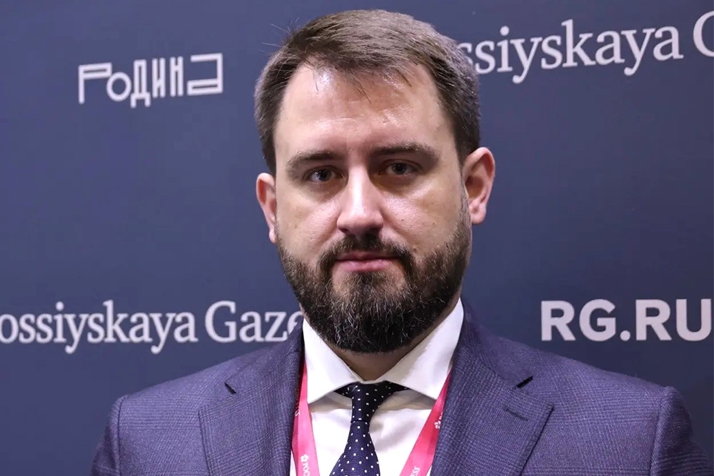    Денис Липаев: Обязательное подключение к платформе цифрового рубля стало вызовом для банков. / Роман Наумов