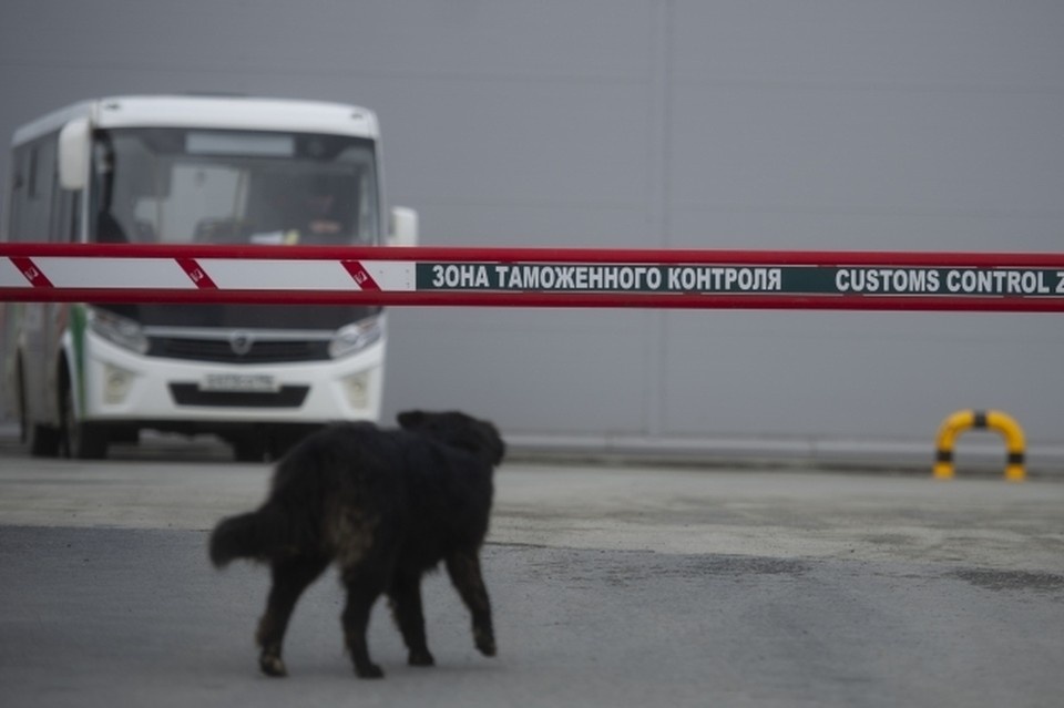    В Приморье опровергли информацию о скоплении автобусов на границе с Китаем Алексей БУЛАТОВ