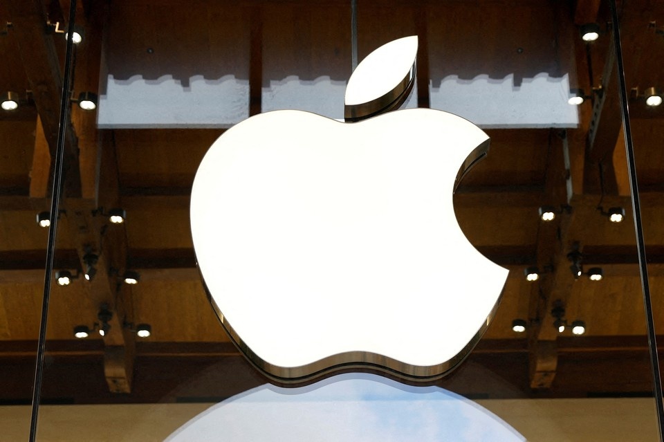    Минцифры сочло удаление VK из App Store политически мотивированным решением REUTERS