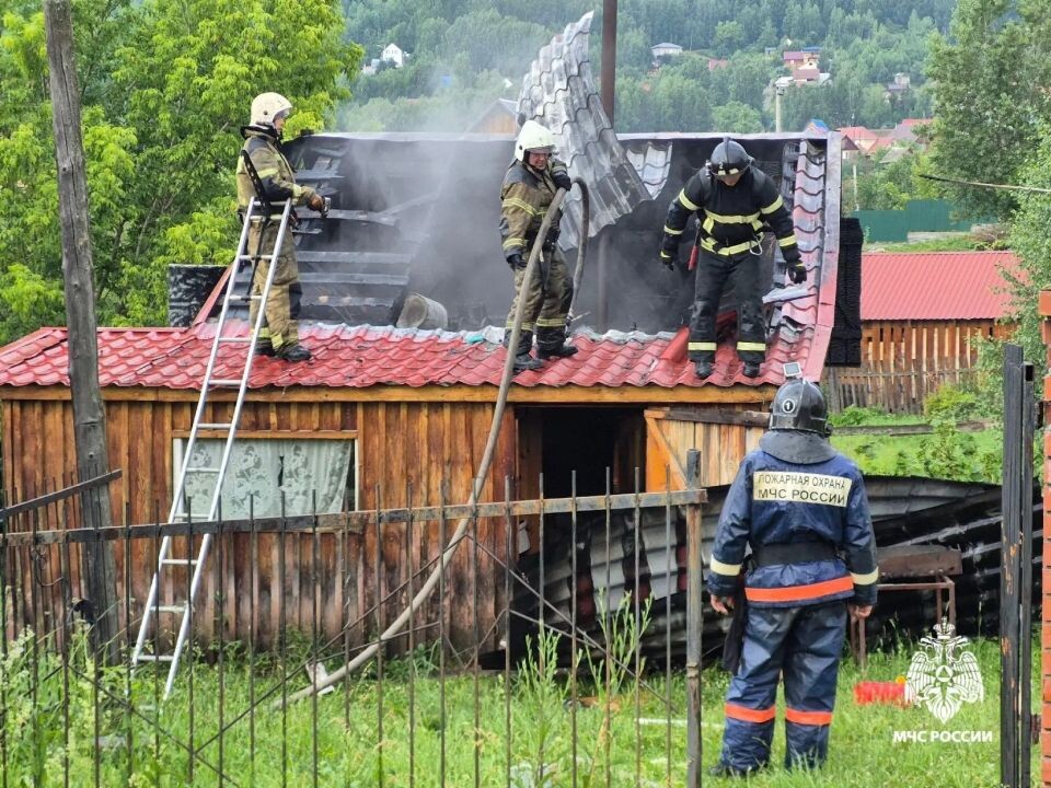    Пожар в Горно-Алтайске. Источник: ГУ МЧС России по Республике Алтай