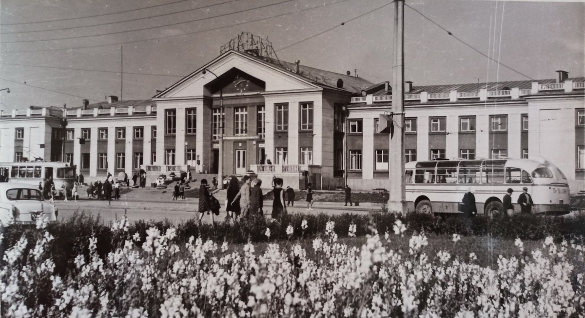 Железнодорожный вокзал Нижний Тагил. 1972 год. Фото из архива Нижнетагильского музея-заповедника «Горнозаводской Урал»