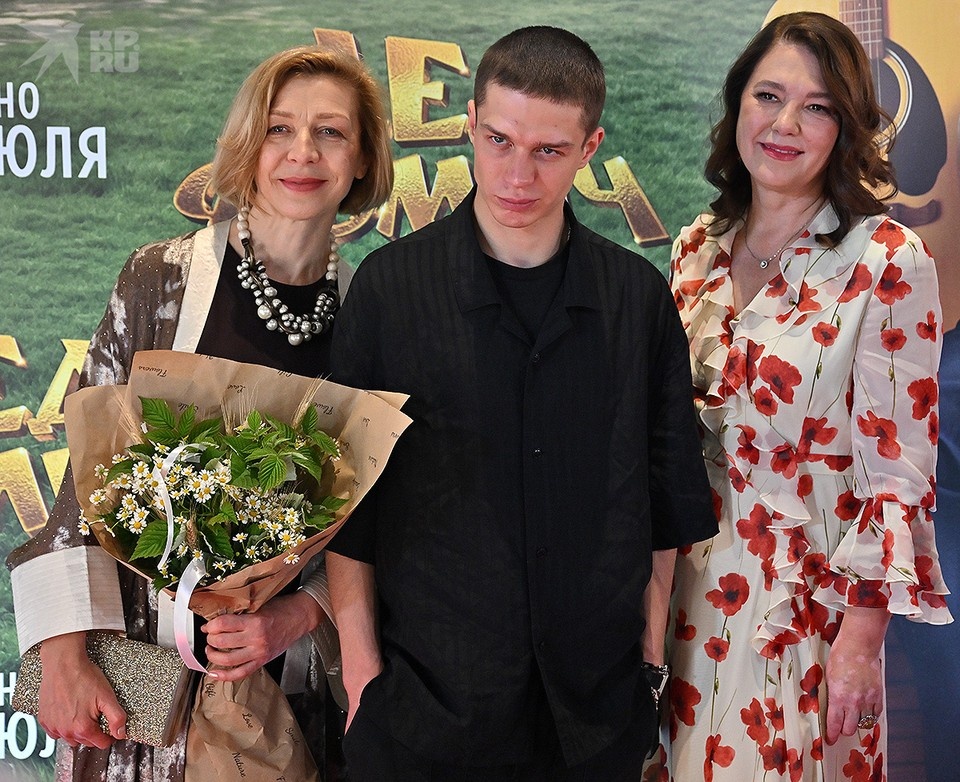   Глеб Калюжный Иван МАКЕЕВ