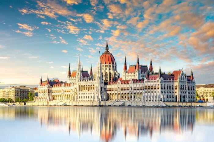 Обложка © Shutterstock / FOTODOM / Sina Ettmer Photography