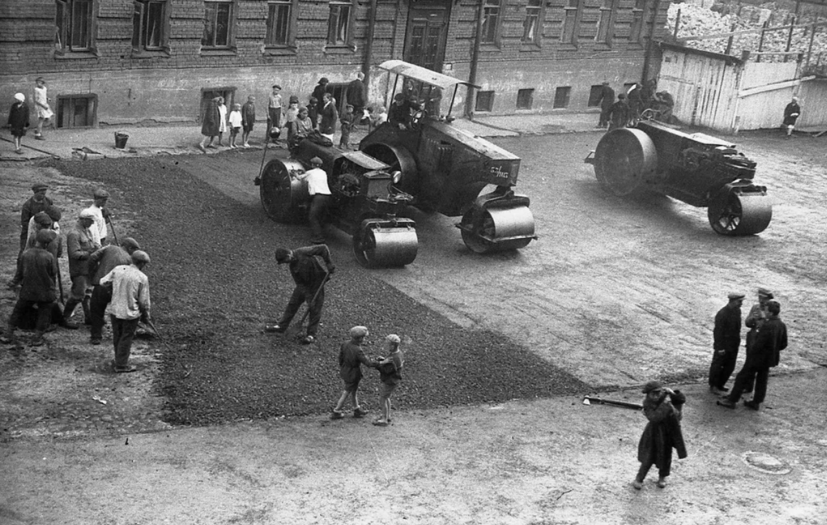 Укладка асфальта, апрель - сентябрь 1932, г. Москва