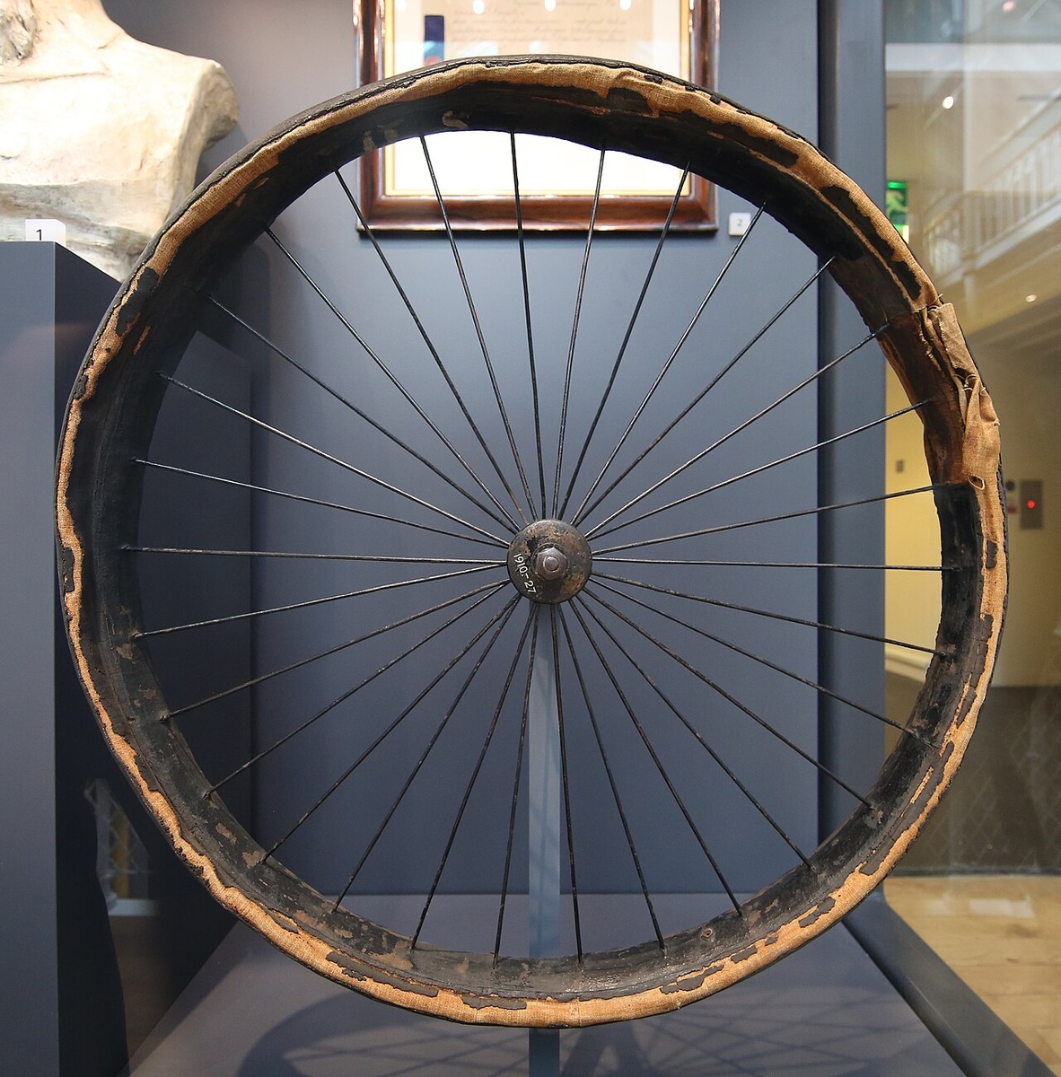    Пневматическая шина Джона Бойда ДанлопаNational Museum of Scotland