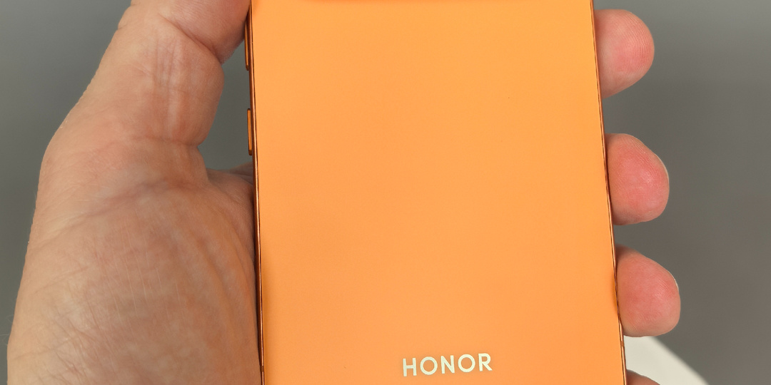 Оранжевое настроение: обзор смартфона Honor 600