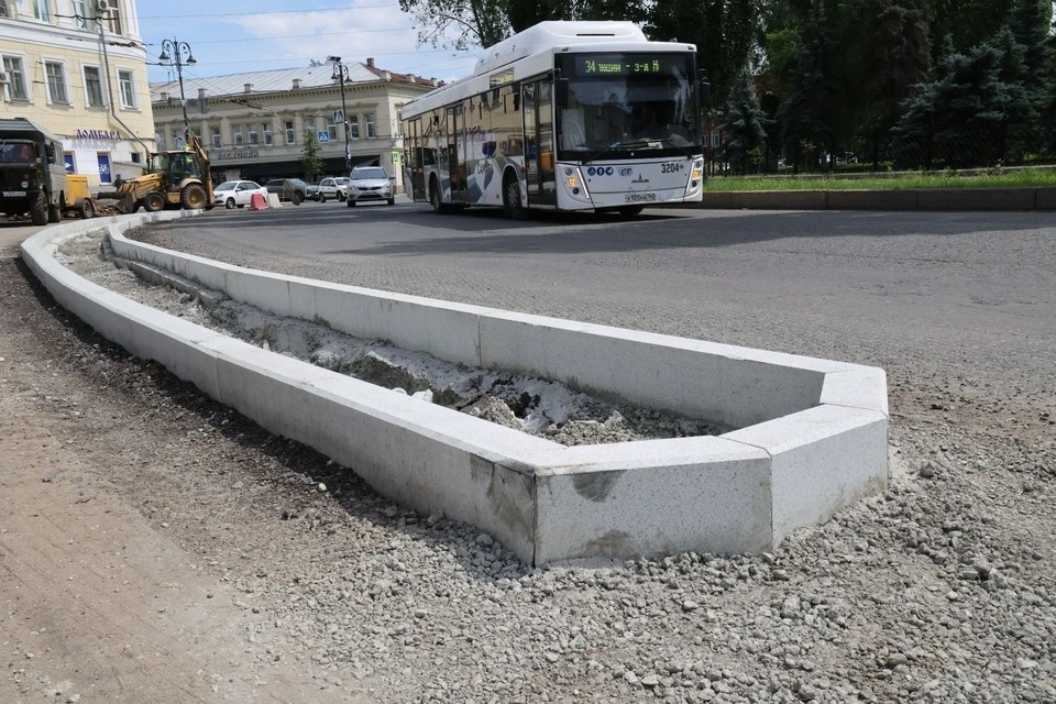    Сейчас островки готовят к устройству плиточного покрытия. администрация Самары