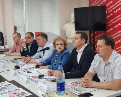 В Саратовском отделении КПРФ назвали топливный кризис рукотворным