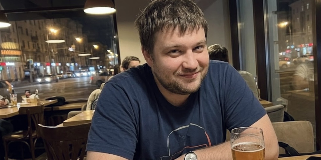 Понимал, что новые отношения друга ни к чему хорошему не ведут. Хоть и пытался помочь, остался крайним. Но жизнь всё расставила по местам