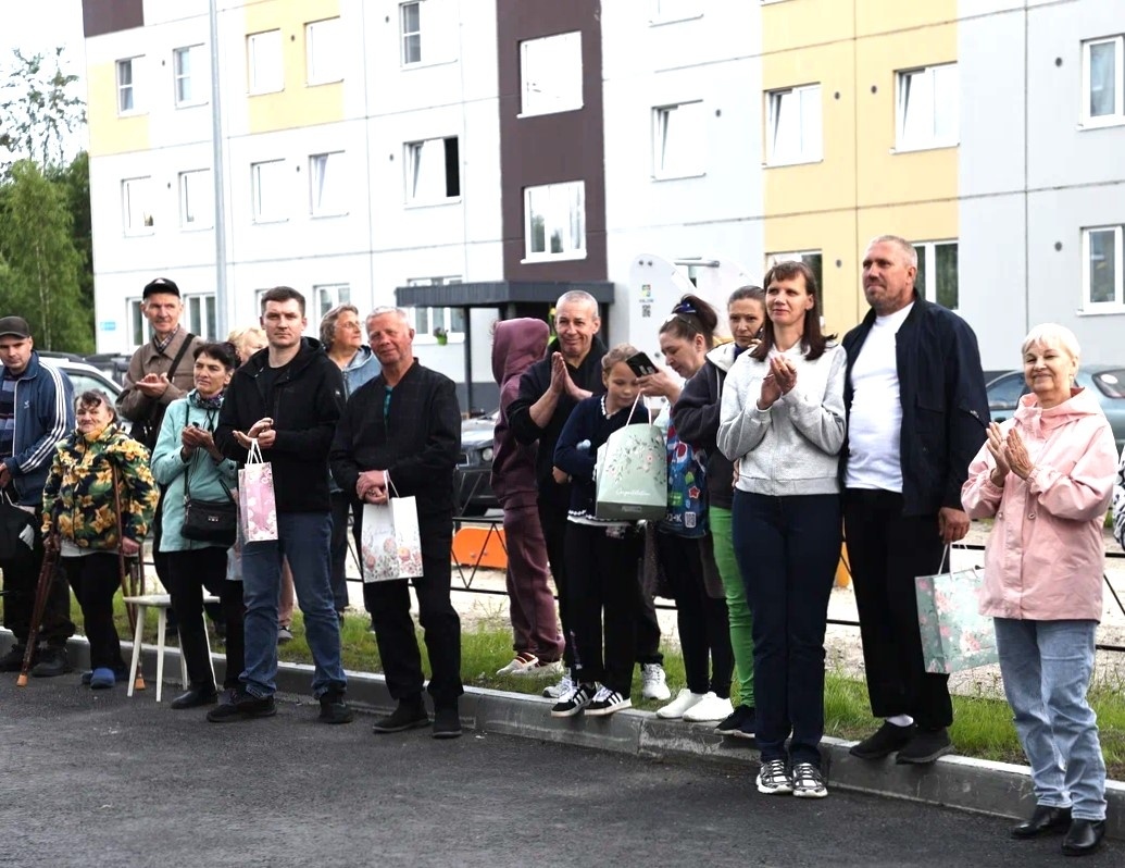    135 семей получили ключи от новых квартир в Беломорске © из канала Артура Парфенчикова