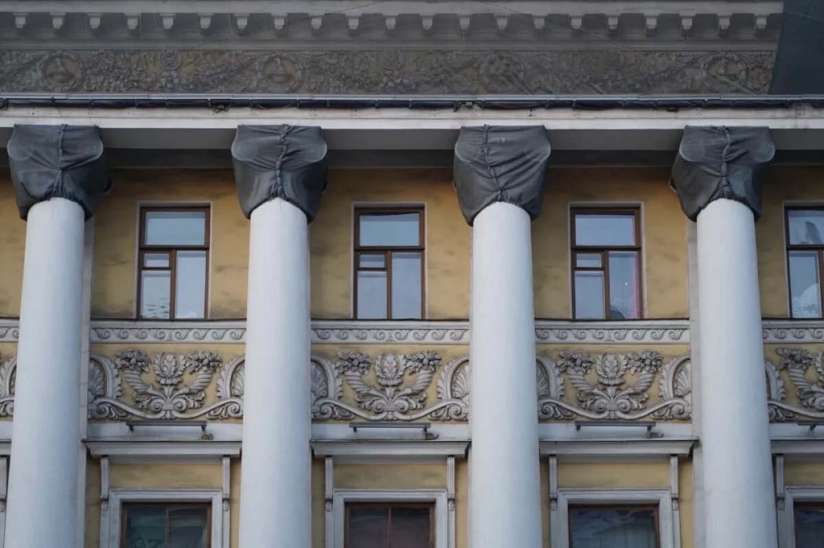    Лицо Петербурга.