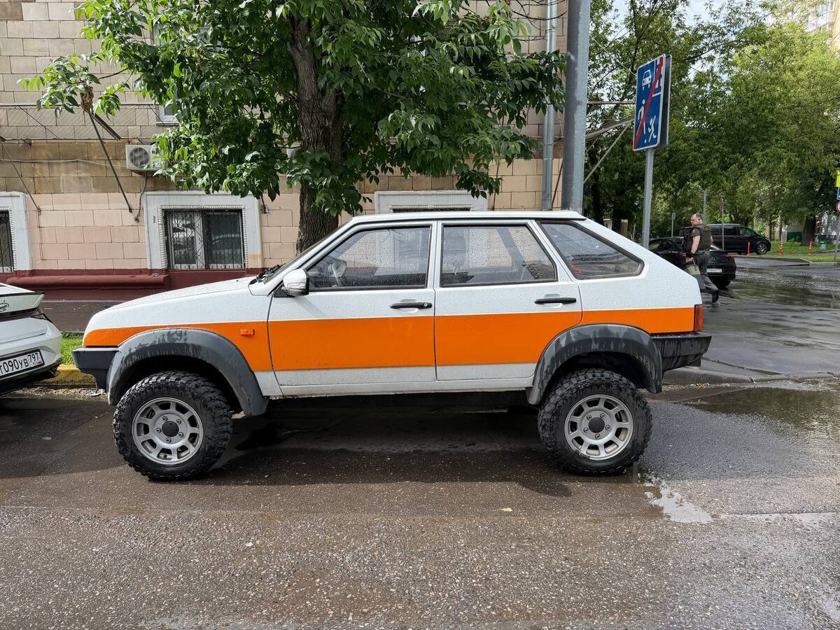    Lada Tarzan   
Мотор