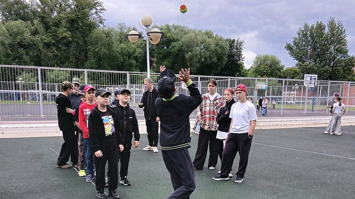     спортшкола олимпийского резерва имени Всеволода Боброва