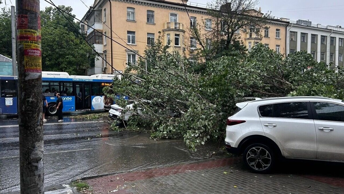    Ливень начался в Ростове вечером 26 июня   rostovgazeta.ru