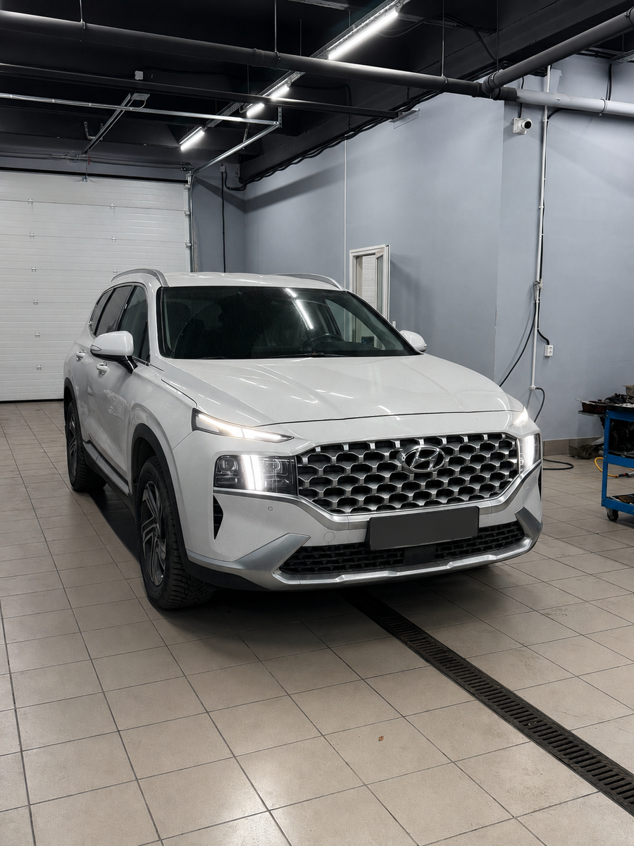 Автомобиль Hyundai Santa Fe 2021 с двигателем 2.2 D4HE 
