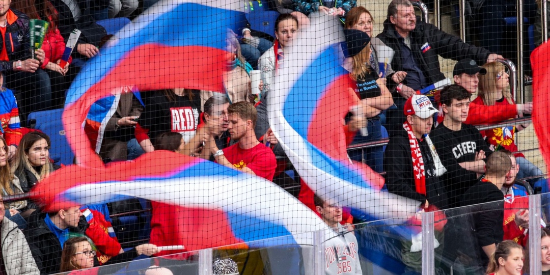 IWF допустила российских тяжелоатлетов до турниров с национальной символикой