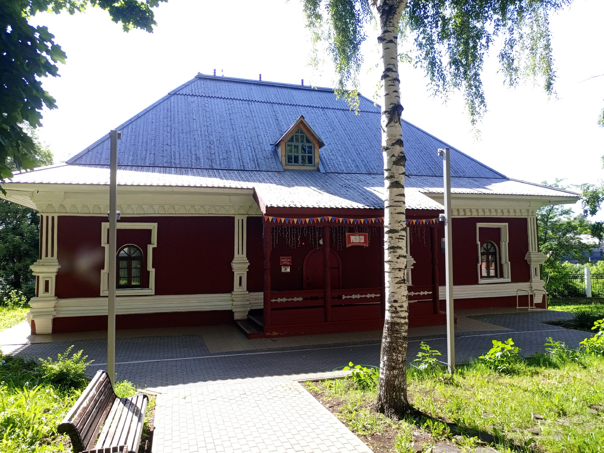 Питейный дом в Кирове. Фото автора. 