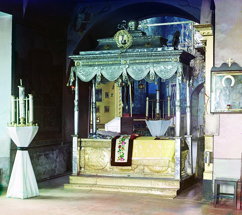 Рака Кирилла Белозерского, 1909 год, снимок Прокудина-Горского 