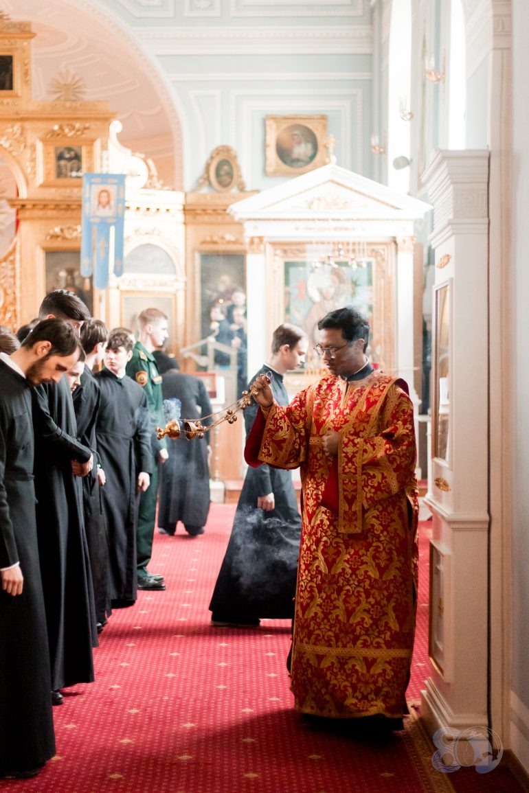 Дьякон во время каждения
Фото Пресс-службы Санкт-Петербургской духовной академии