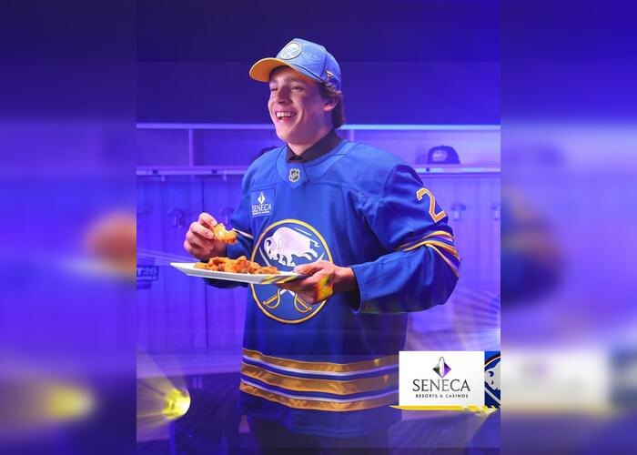 Илья Морозов. Обложка © X / Buffalo Sabres