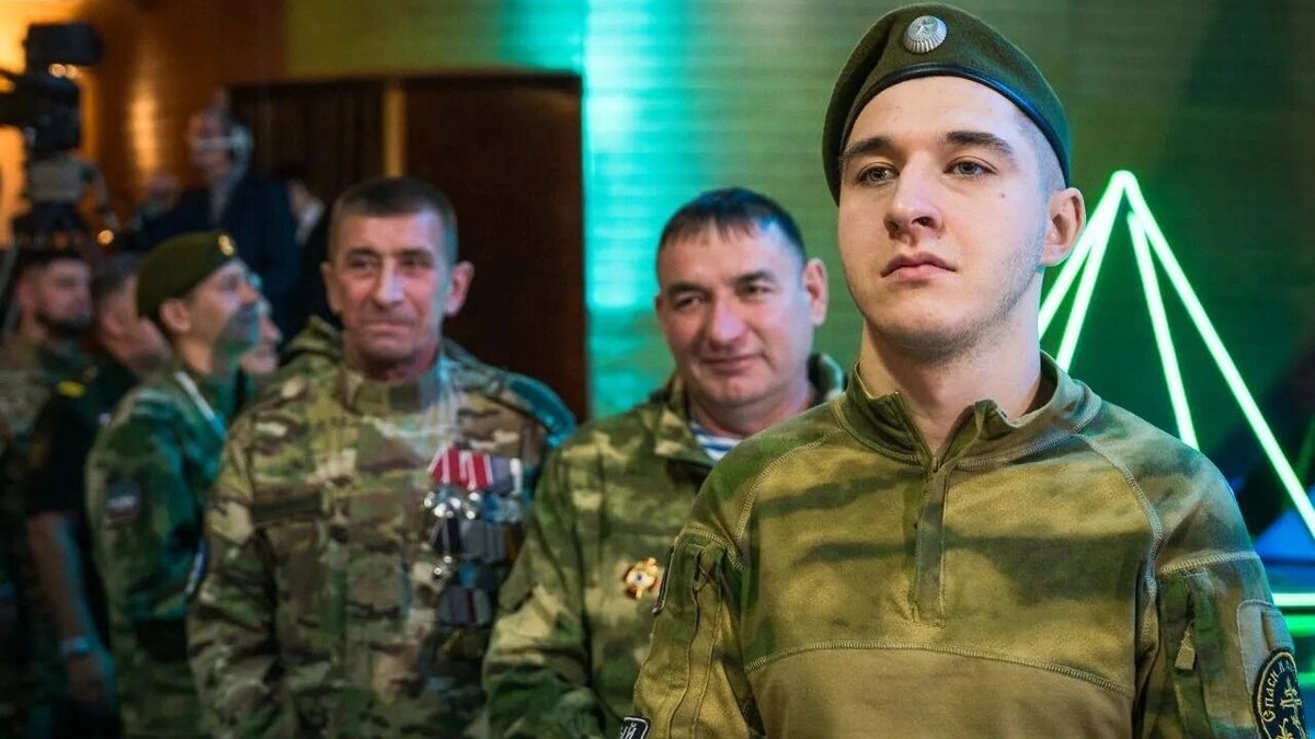   В День молодежи 25-летний участник СВО из ХМАО рассказал о фронте, семье и охране стратегического объекта   Личный архив семьи Ивана Михайленко