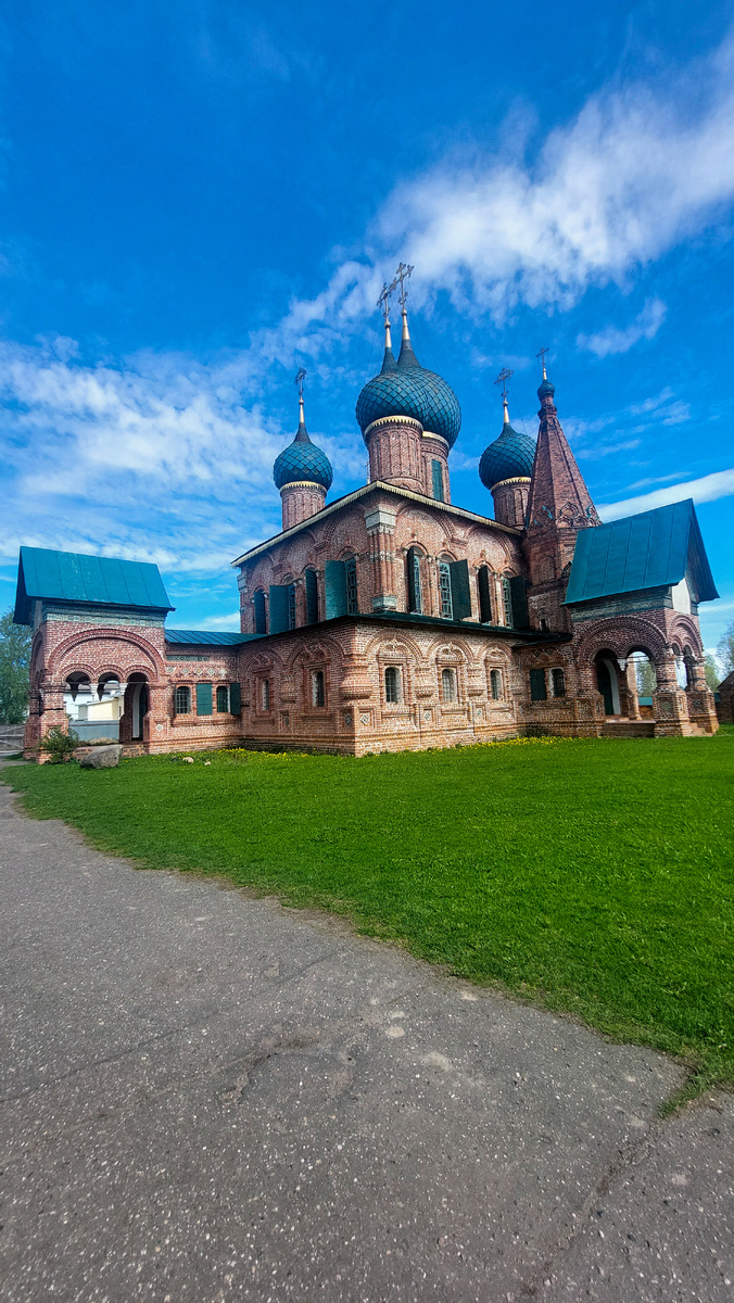 Храмовый комплекс в Коровниках