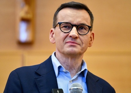 Бывший премьер Польши заклеймил позором мэра Львова из-за его угроз судом