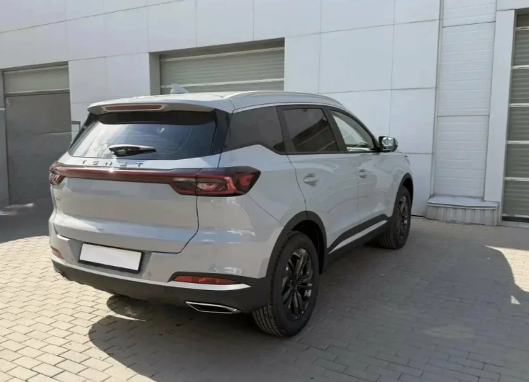 Купил Tenet T4L, пересел с Kia Rio. Не понимаю зачем покупают Ладу Весту Cross?