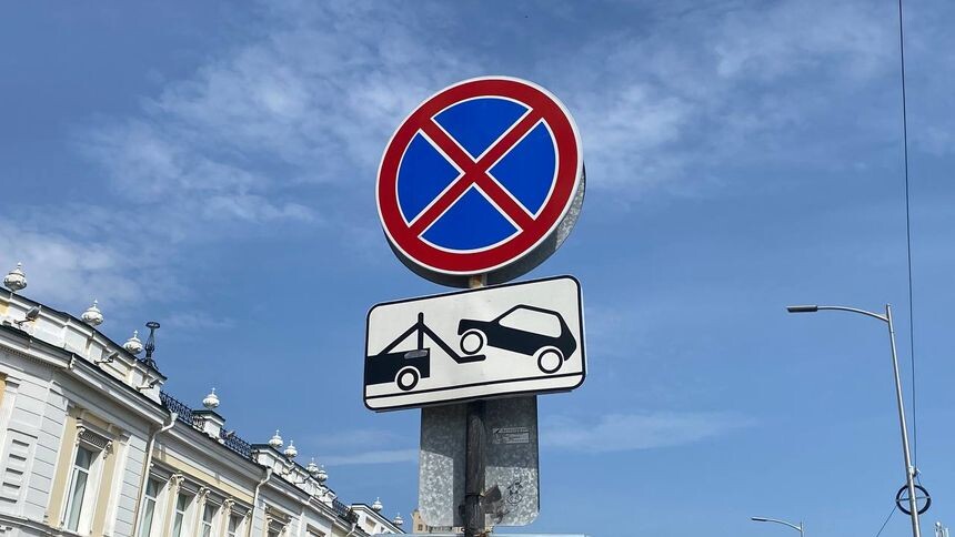 В центре Омска назло байкерам делают платную парковку
