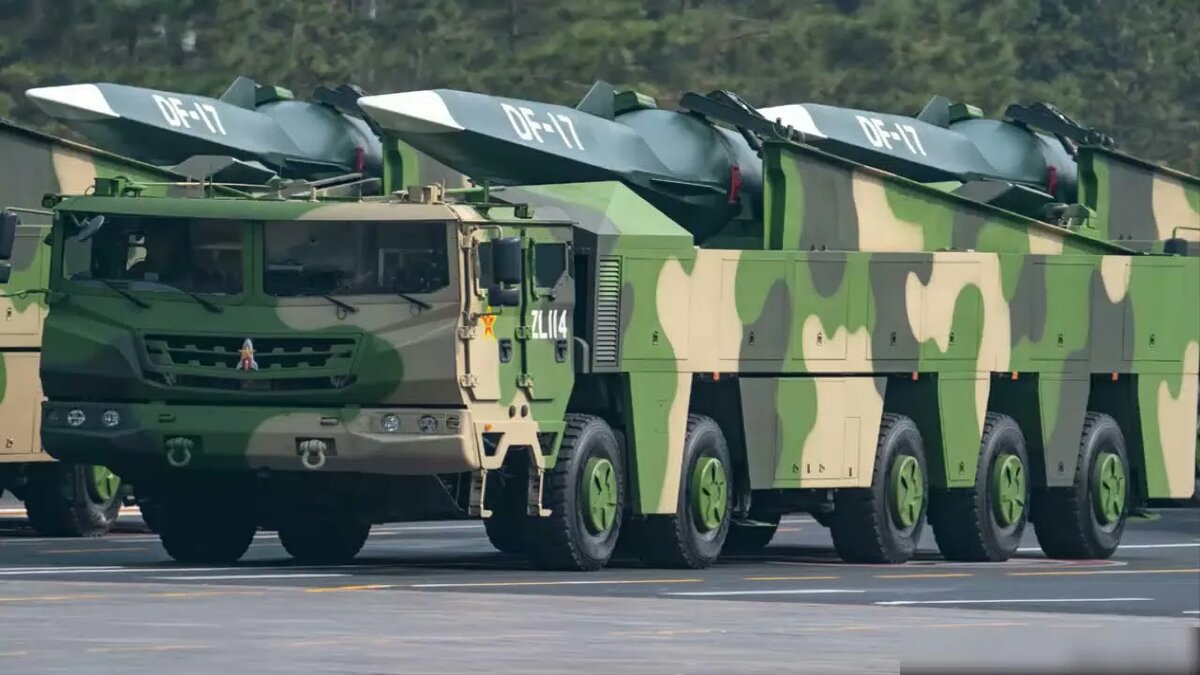 «10 Махов и манёвр, ломающий ПРО»: рассекреченный пуск китайской DF-17 показал, почему гиперзвуковой блок DF-ZF не оставляет системе ПРО ни единого шанса. Фото: CCTV