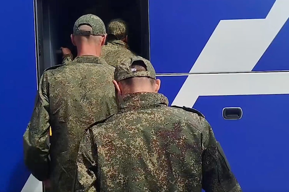    Между Россией и Украиной состоялся обмен военнопленными в формате 160 на 160. Фото: скриншот с видео Минобороны России