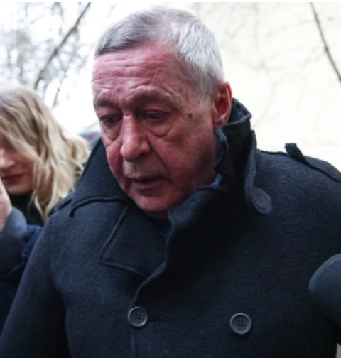 Почему Михаила Ефремова не слышно и не видно после выхода на свободу?