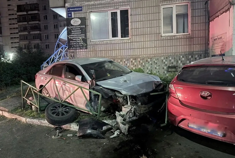 Водитель, насмерть сбивший томича на тротуаре, был пьяный и без прав