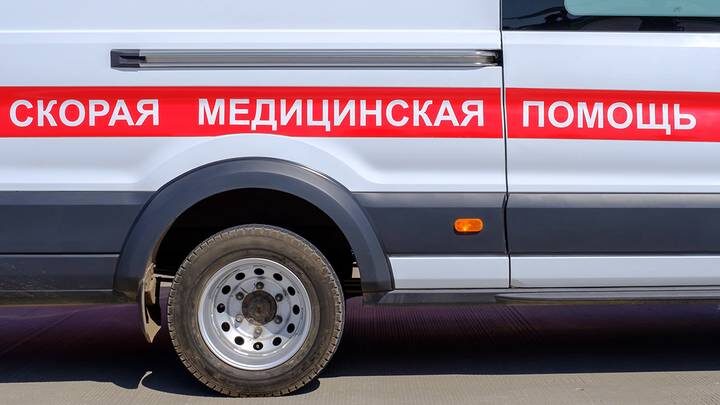 Подростка госпитализировали с судорогами и кровью изо рта после курения вейпа