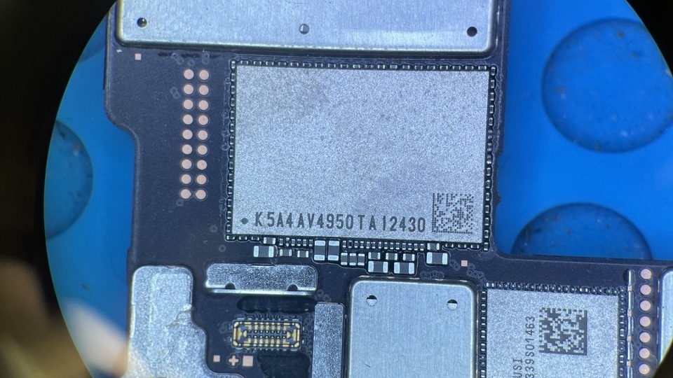 Замена NAND-памяти на iPhone 16 — восстановление там, где другие отказывают