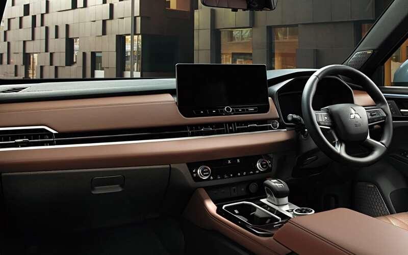Интерьер Mitsubishi Outlander📷
