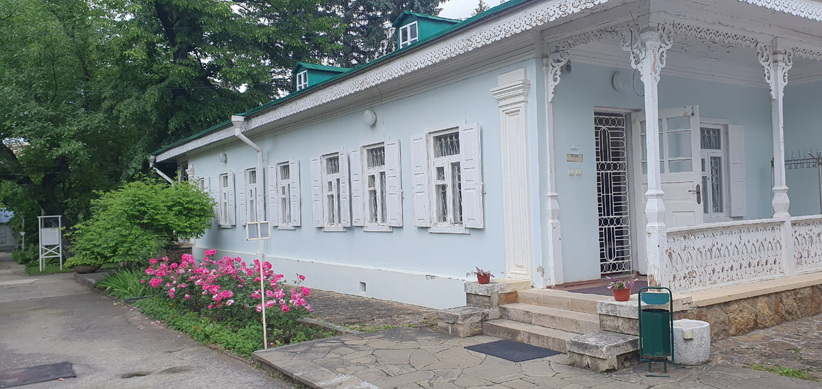 Флигель 