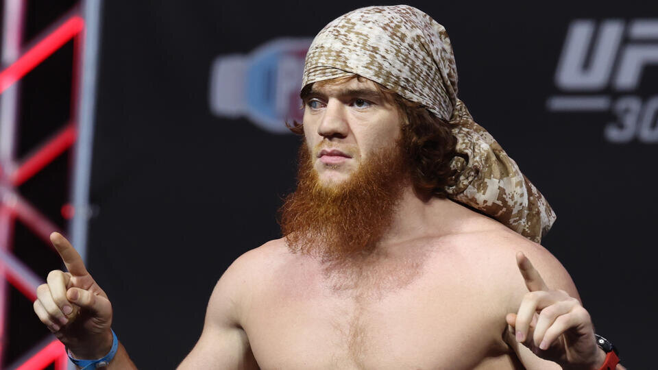 Шара Буллет победил Перейру на турнире UFC в Баку