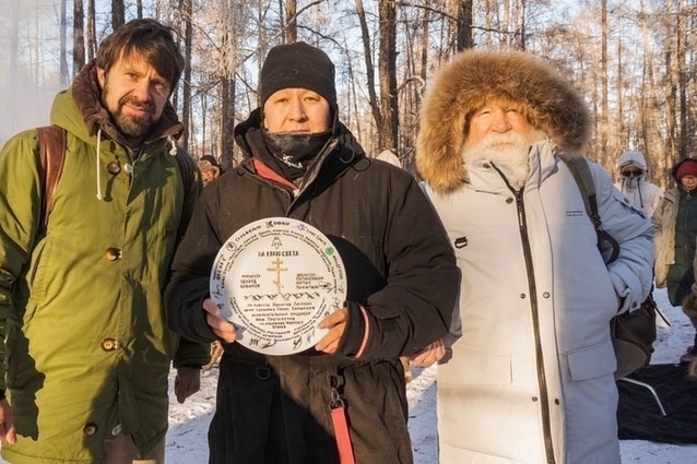    Гран-при "Гранатовый браслет" вручили якутскому режиссеру Эдуарду Новикову. / Кинокомпания "Сахафильм"