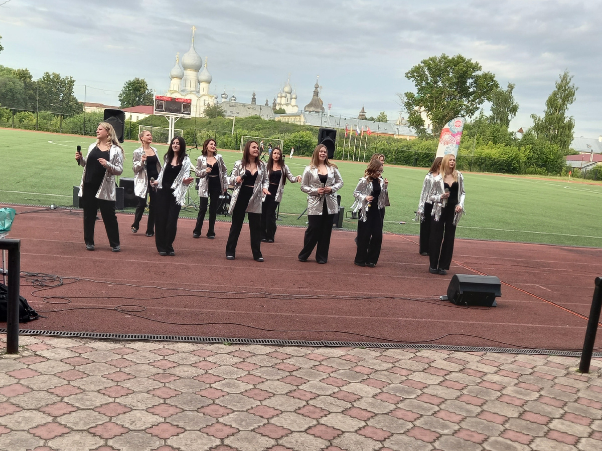 Выступление Нота Бене на стадионе Спартак 27.06.2026. Ростов Великий, фото автора.